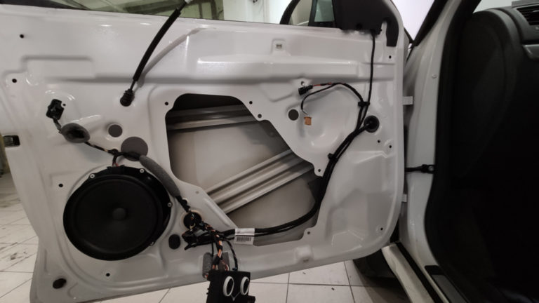 Полная шумоизоляция салона автомобиля Skoda Yeti (Шкода Йети) | Обзор работы | Цена и сроки