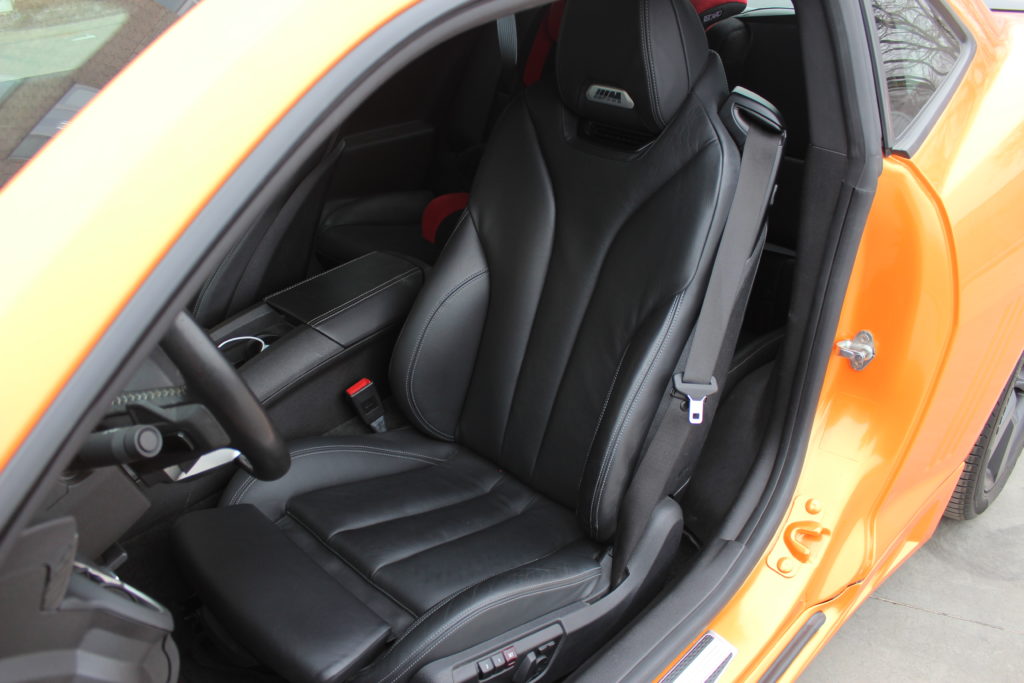 Установка сидеений в Chevrolet Camaro от BMW M4 с полным согласованием электрики